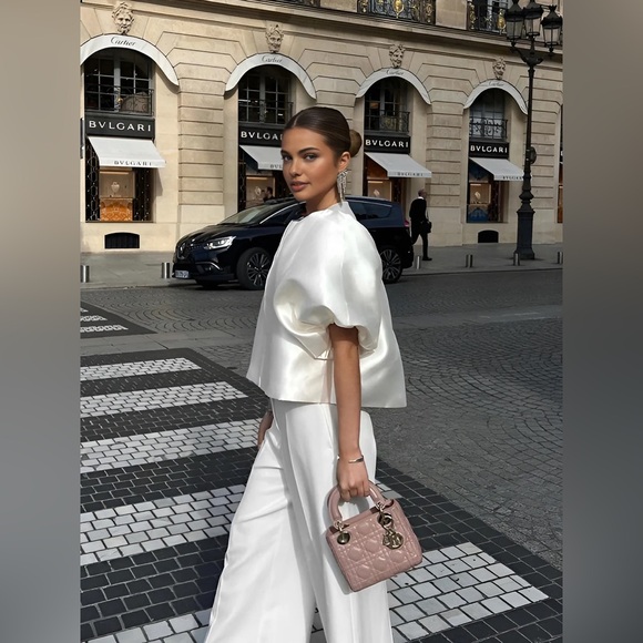 Commense Oversized Puff Sleeve Blouse - Picture 4 of 12